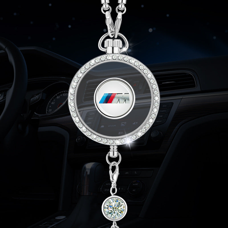 Colgante con el logotipo de aromaterapia para coche fabricado en metal y diamantes.-ES