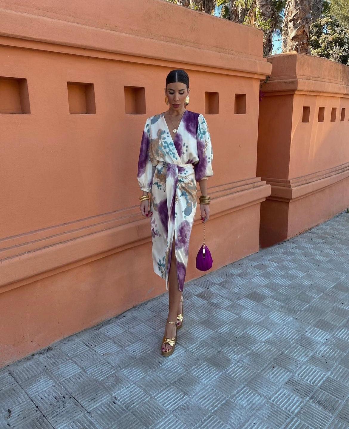 Elegante vestido morado con escote en V💜-ES