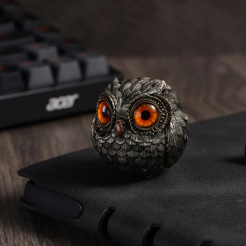 🦉Realistinė laimingos pelėdos sargo figūrėlė-LT