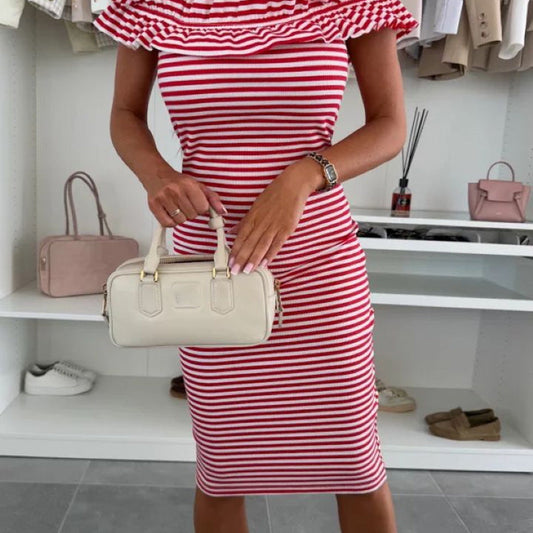 👗Elegantna ženska oprijeta obleka z volančki na ramenih - popolne obline✨-SI