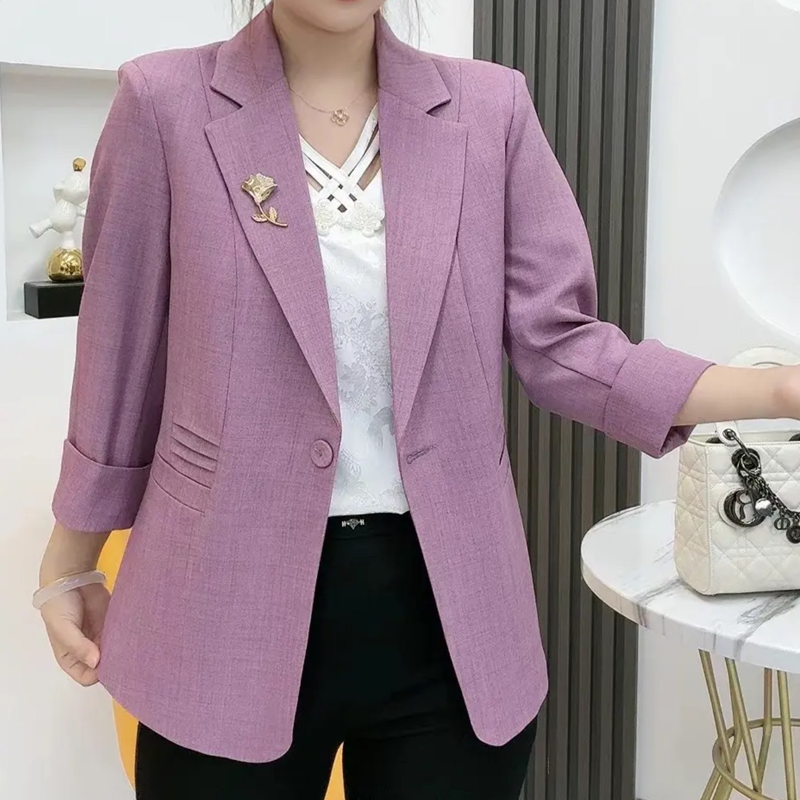 Elegantiškas, priglundantis švarkas su gėlės formos sage-LT